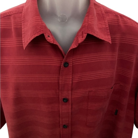 QUIKSILVER Red Striped Collared Short Sleeve Shirt Men L Large Modern Fit - Picture 2 of 6